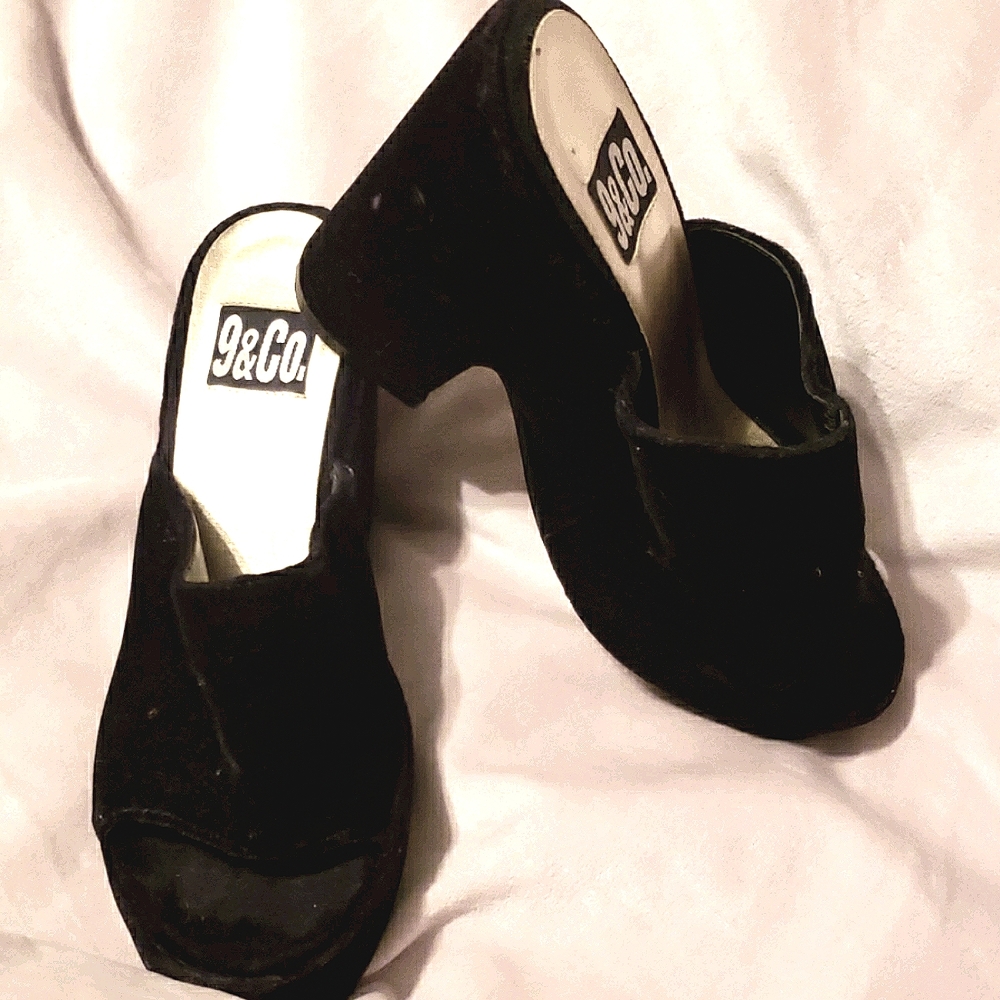 9&CO. BLACK VELVET PLATFORM CLOGS SZ 6 1/2